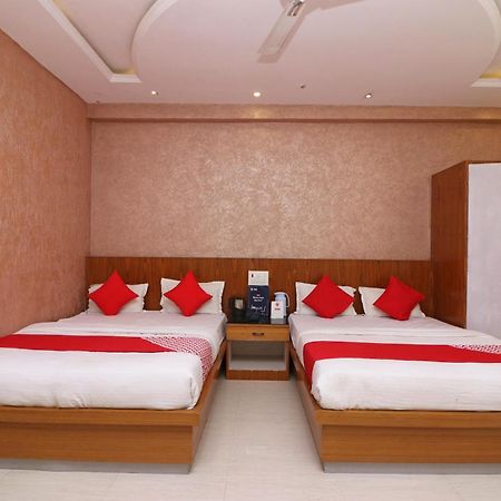 Hotel O G K Palace Bodh Gaya Esterno foto