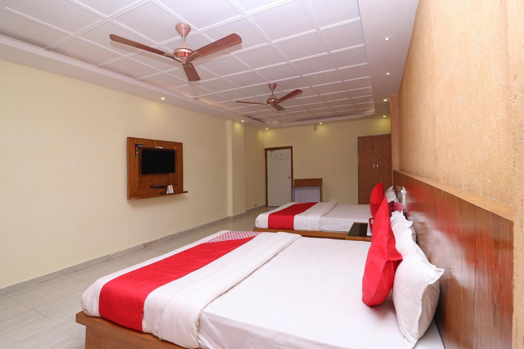 Hotel O G K Palace Bodh Gaya Esterno foto