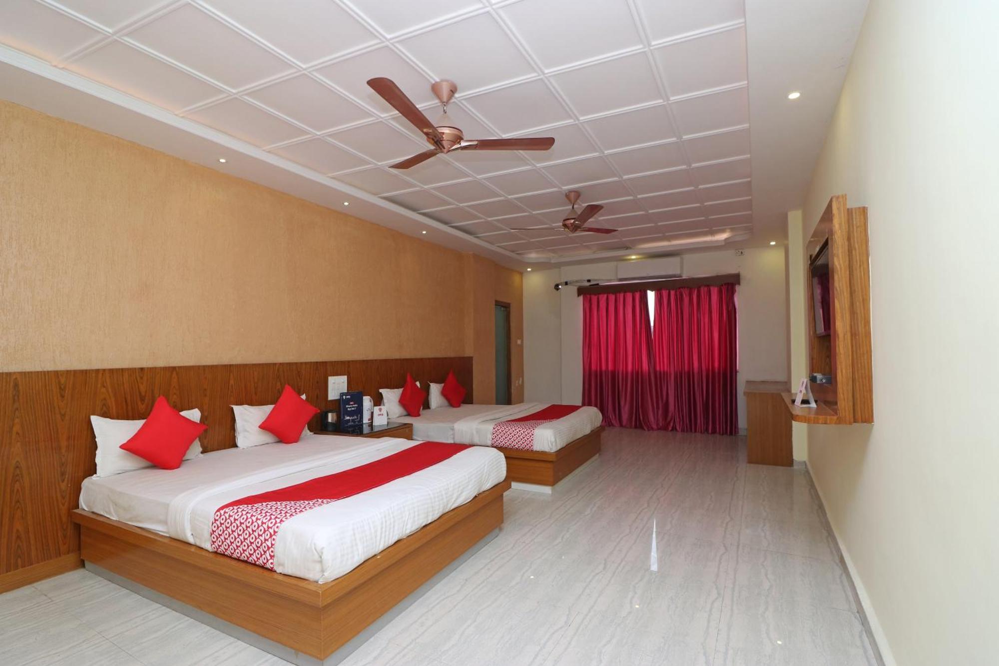 Hotel O G K Palace Bodh Gaya Esterno foto