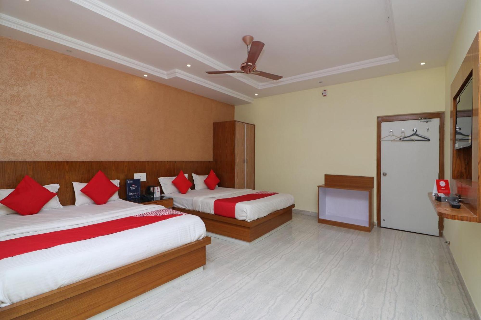 Hotel O G K Palace Bodh Gaya Esterno foto